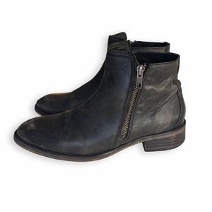 Women's 9 Distressed Leather Country Western Cowboy Bootie With Size Zip Black